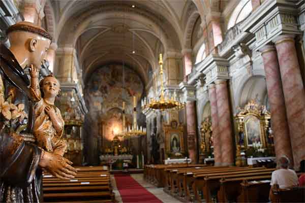 Holy Trinity Roman Catholic Church