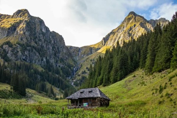 Moldoveanu Peak